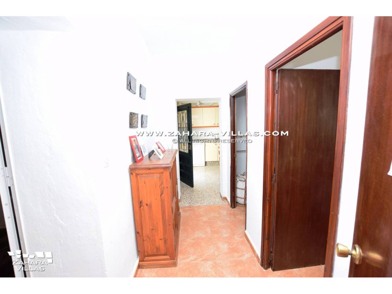Imagen 7 de House in Avda. Del Pradillo for sale in the town of Zahara de los Atunes