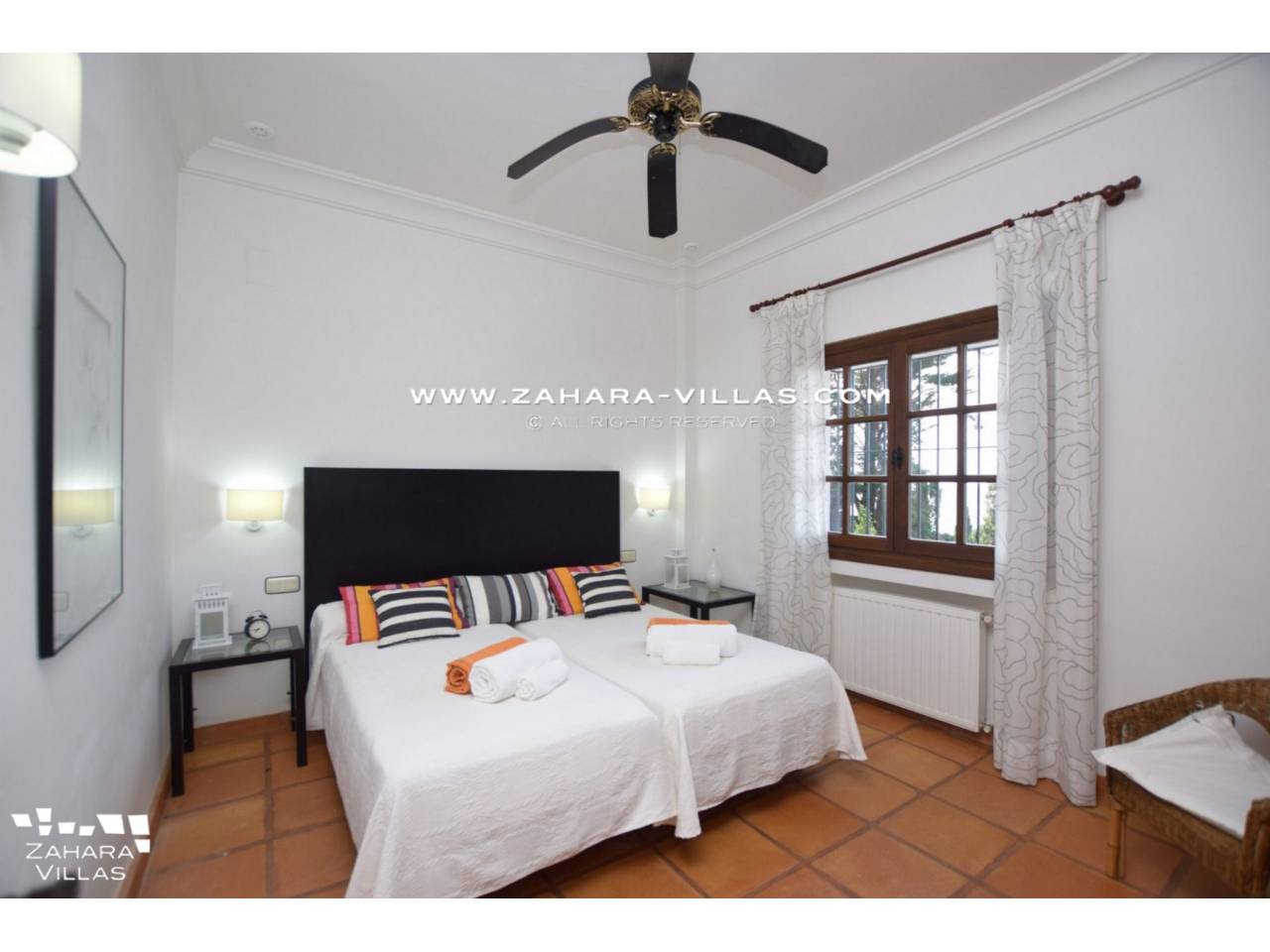 Imagen 18 de Magnifico Chalet Andalusi con 5 Dormitorios a pie de playa