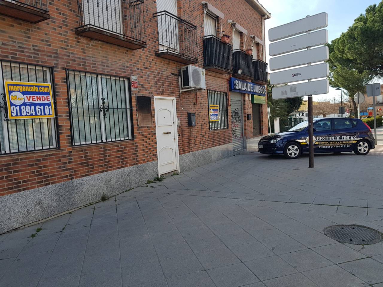 Ref.- 3392 Local comercial en venta en San Martín de la Vega