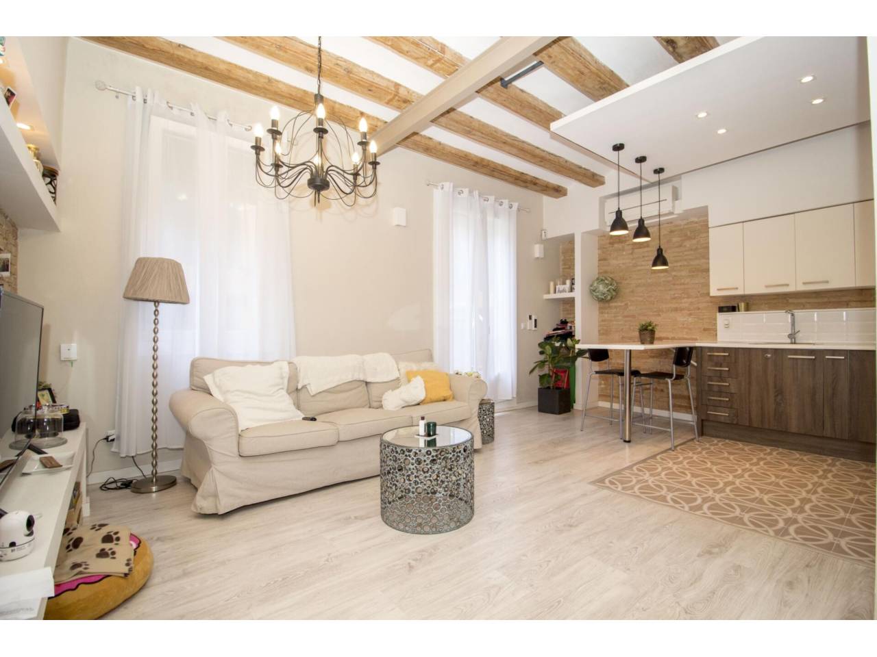 pisos en barcelona-capital · el-raval 208000€