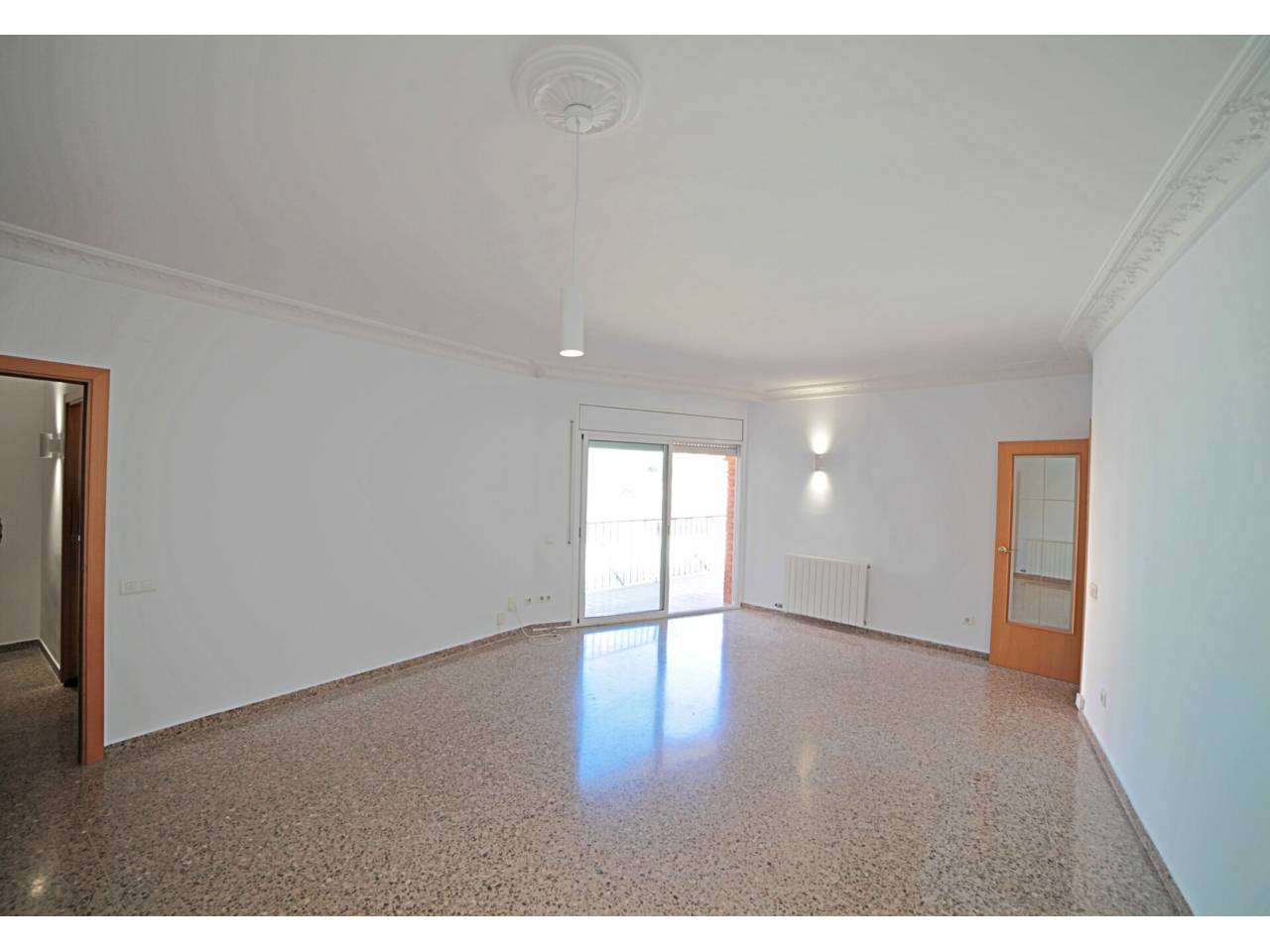pisos en cornella-de-llobregat · almeda €