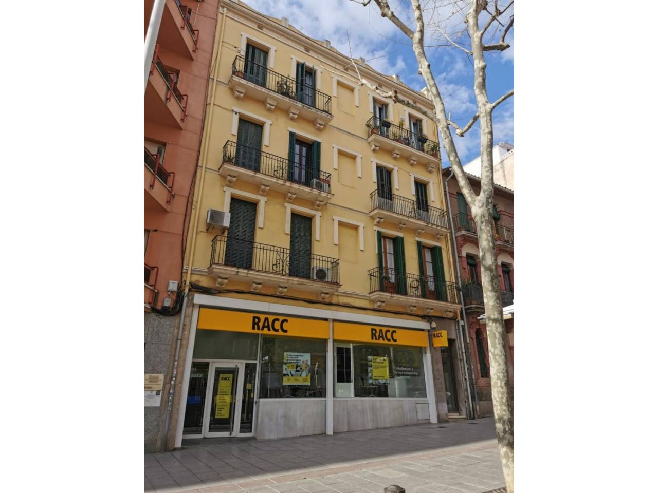 pisos en cornella-de-llobregat · centre 325000€