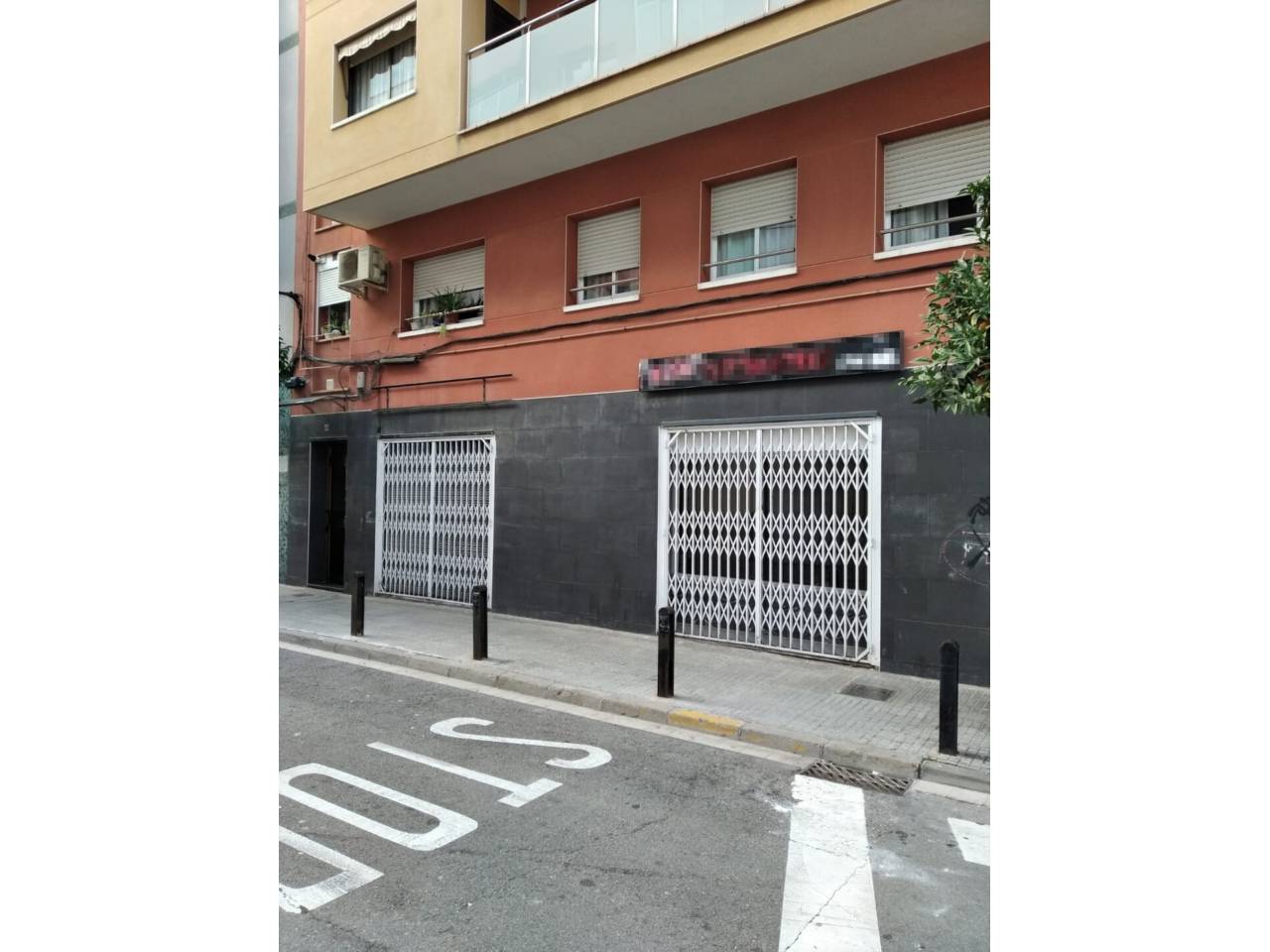 locales-comerciales en cornella-de-llobregat · el-pedro €