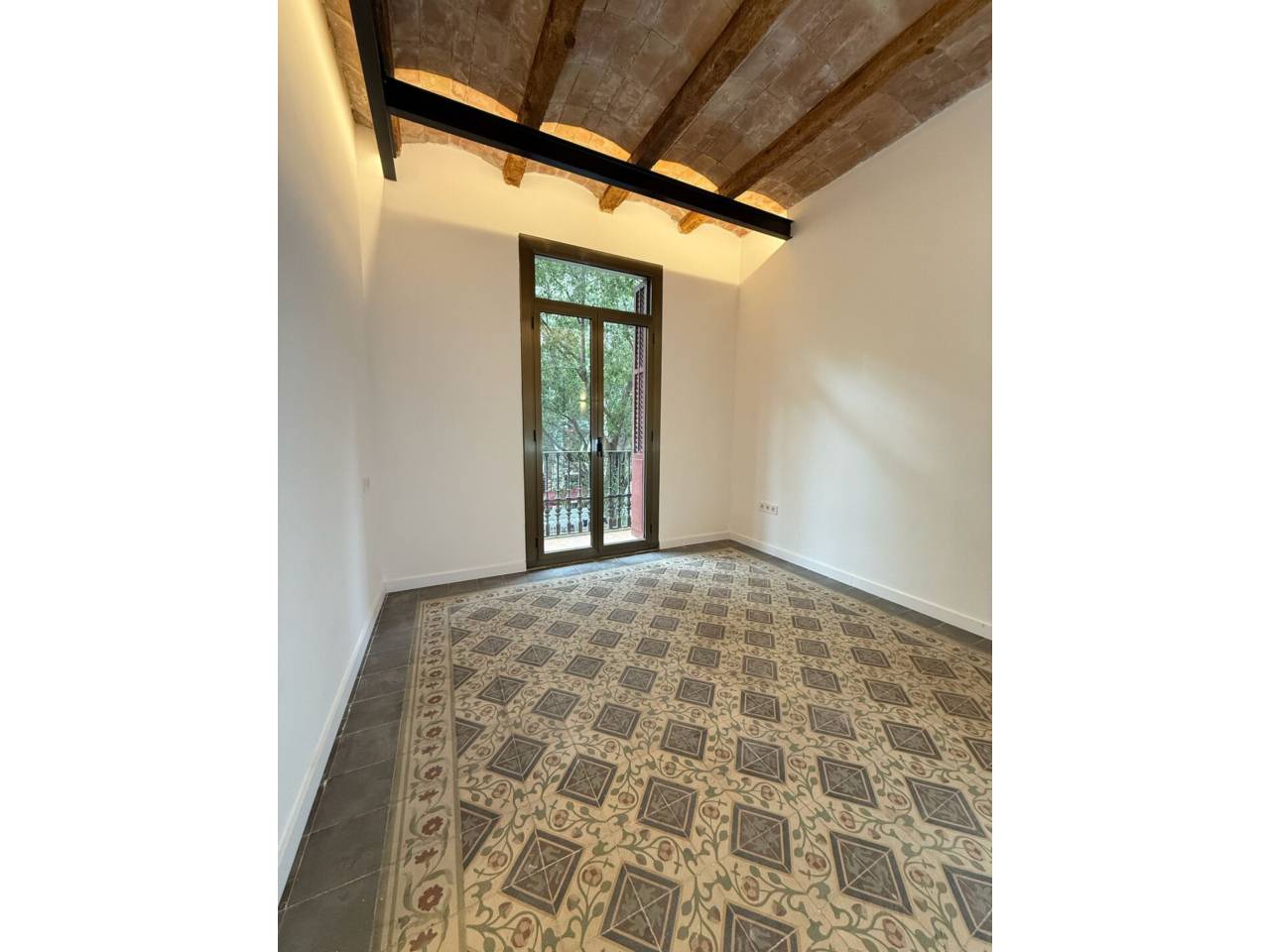 pisos en barcelona-capital · la-sagrada-familia 465000.00€