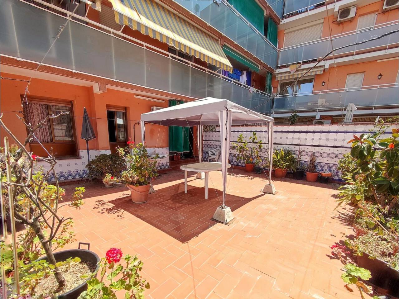 pisos en cornella-de-llobregat · el-pedro 340000.00€