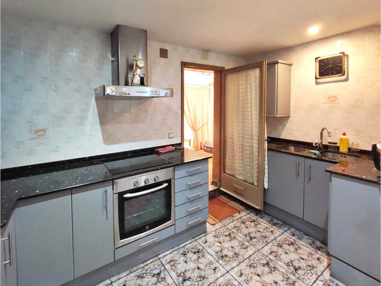 pisos en cornella-de-llobregat · el-pedro 340000.00€