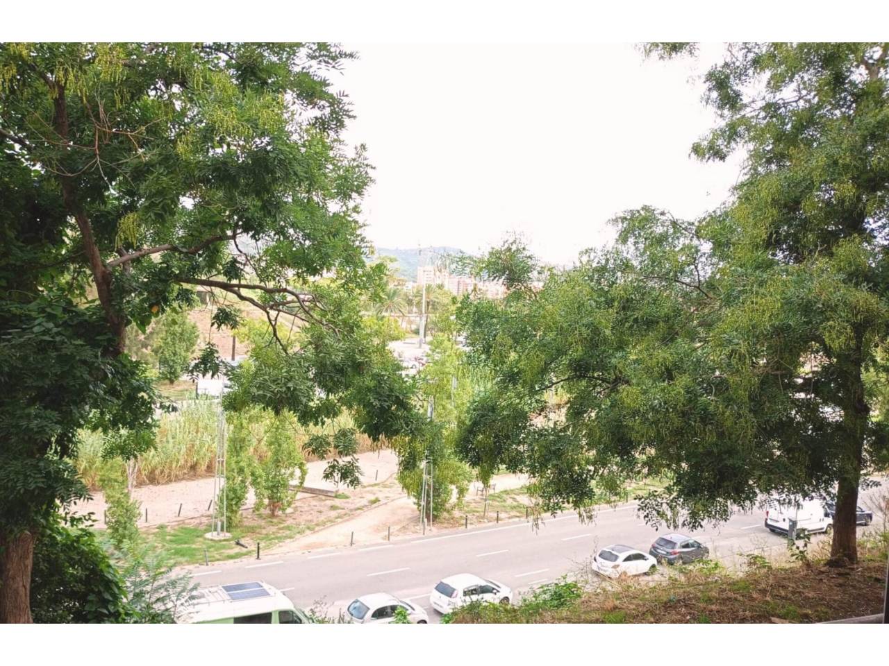 duplex en barcelona-capital · la-teixonera 285000.00€