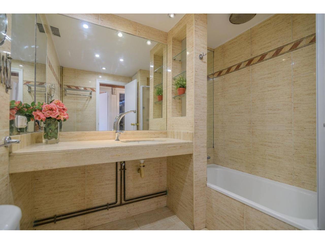 pisos en barcelona-capital · la-salut 425000.00€