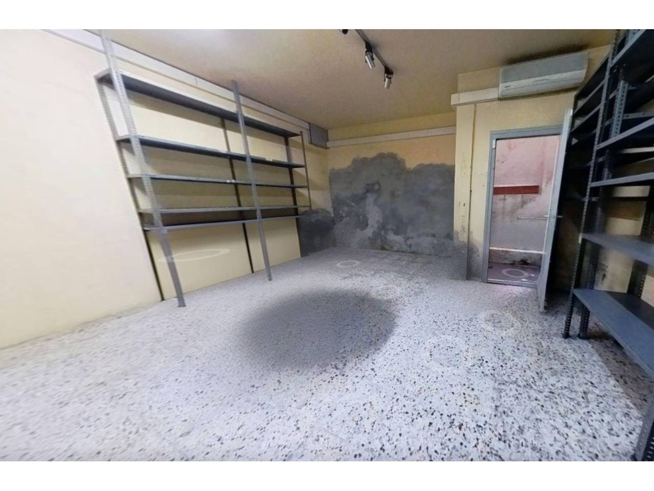 locales-comerciales en barcelona-capital · el-camp-de-l'arpa-del-clot 210000.00€