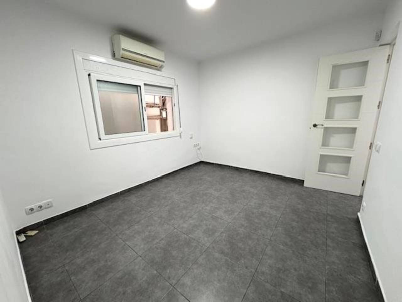 pisos en esplugues-de-llobregat · esplugues-de-llobregat 199900.00€