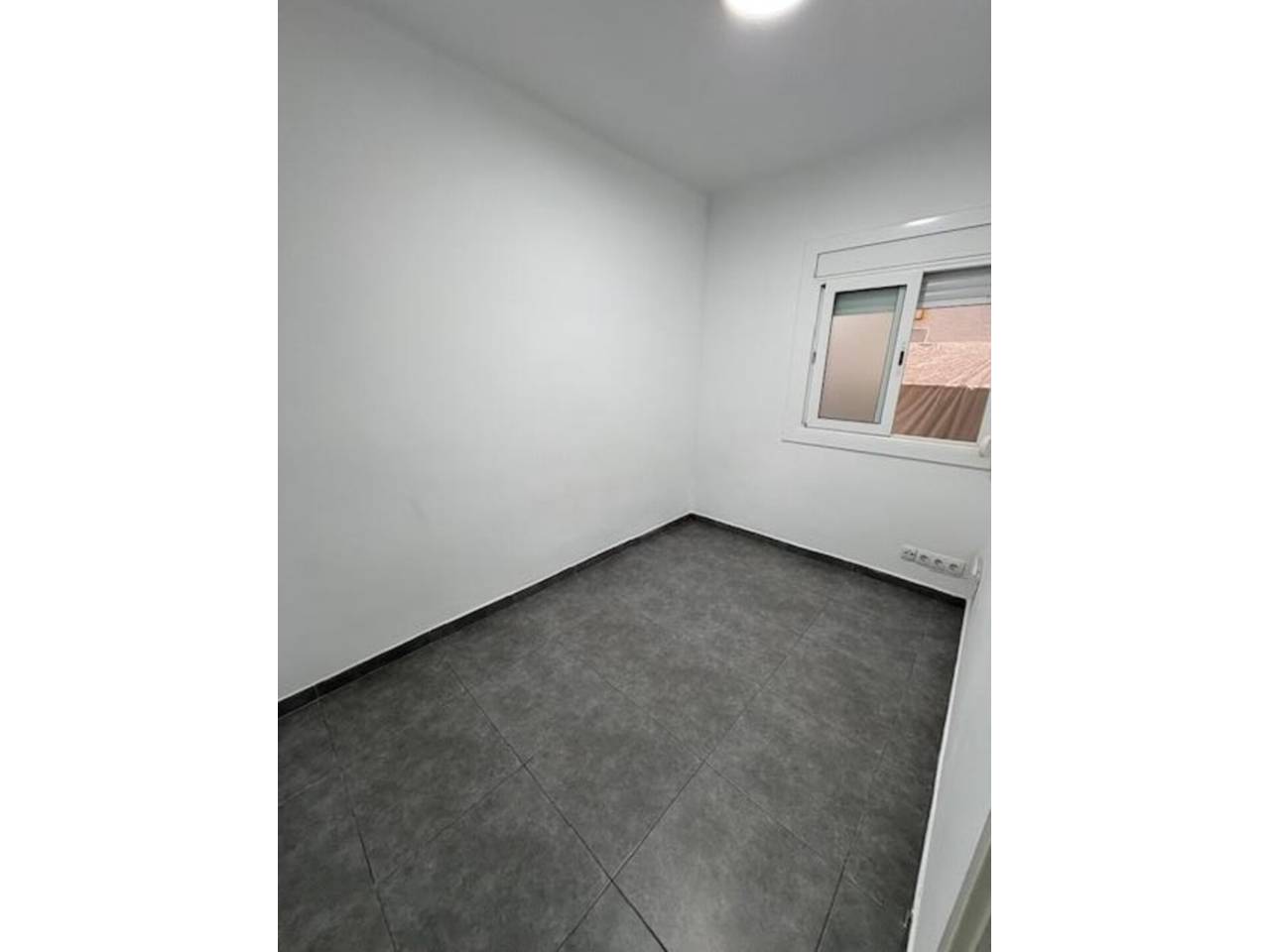 pisos en esplugues-de-llobregat · esplugues-de-llobregat 199900.00€