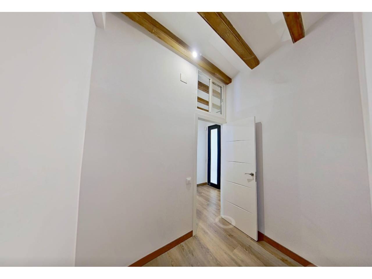 pisos en barcelona-capital · el-raval 329000.00€
