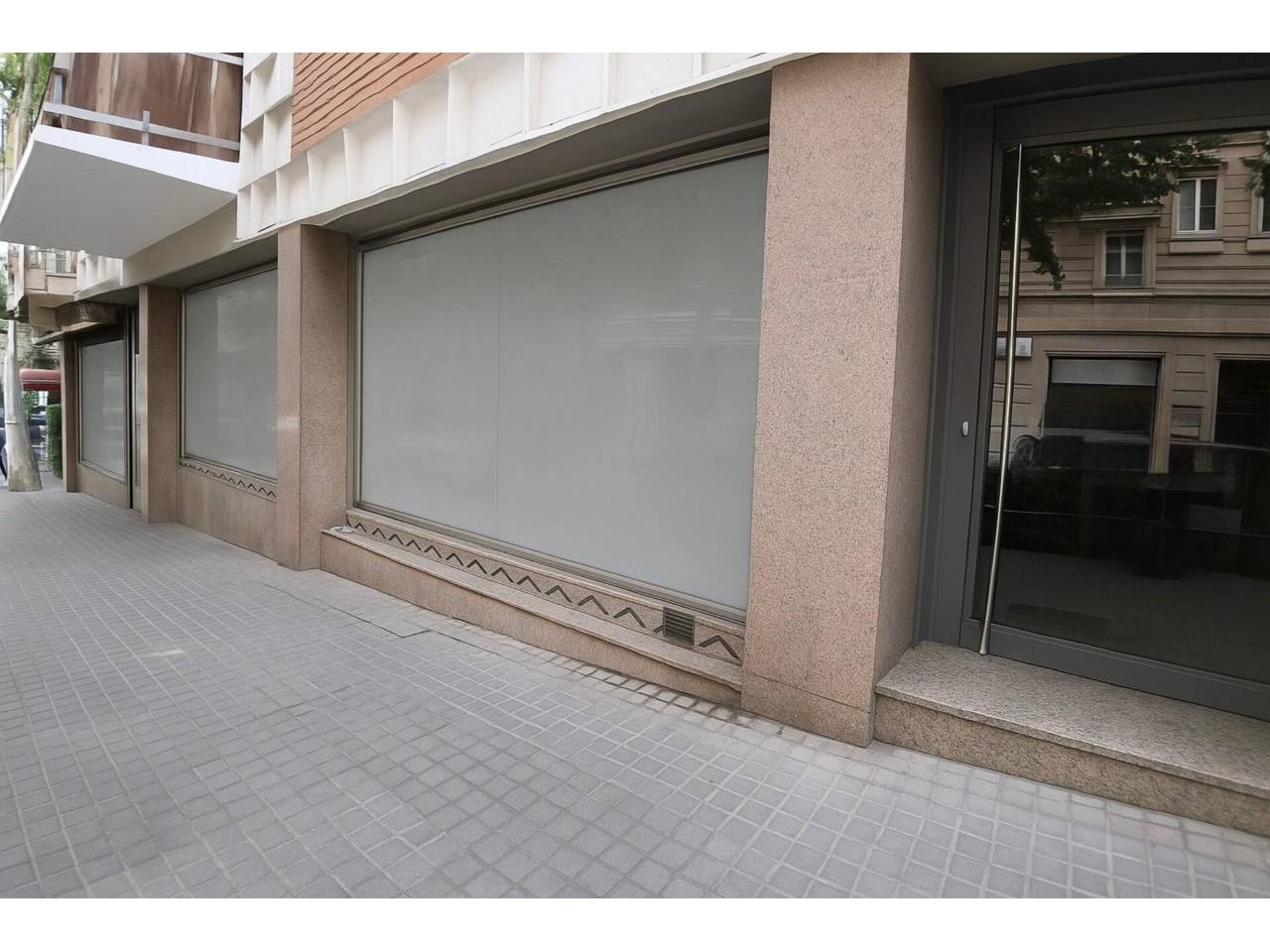 locales-comerciales en barcelona-capital · sant-gervasi-galvany 1150000.00€