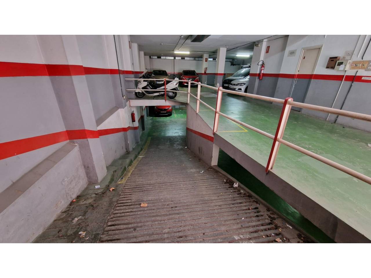 locales-comerciales en l'hospitalet-de-llobregat · collblanc 198000.00€