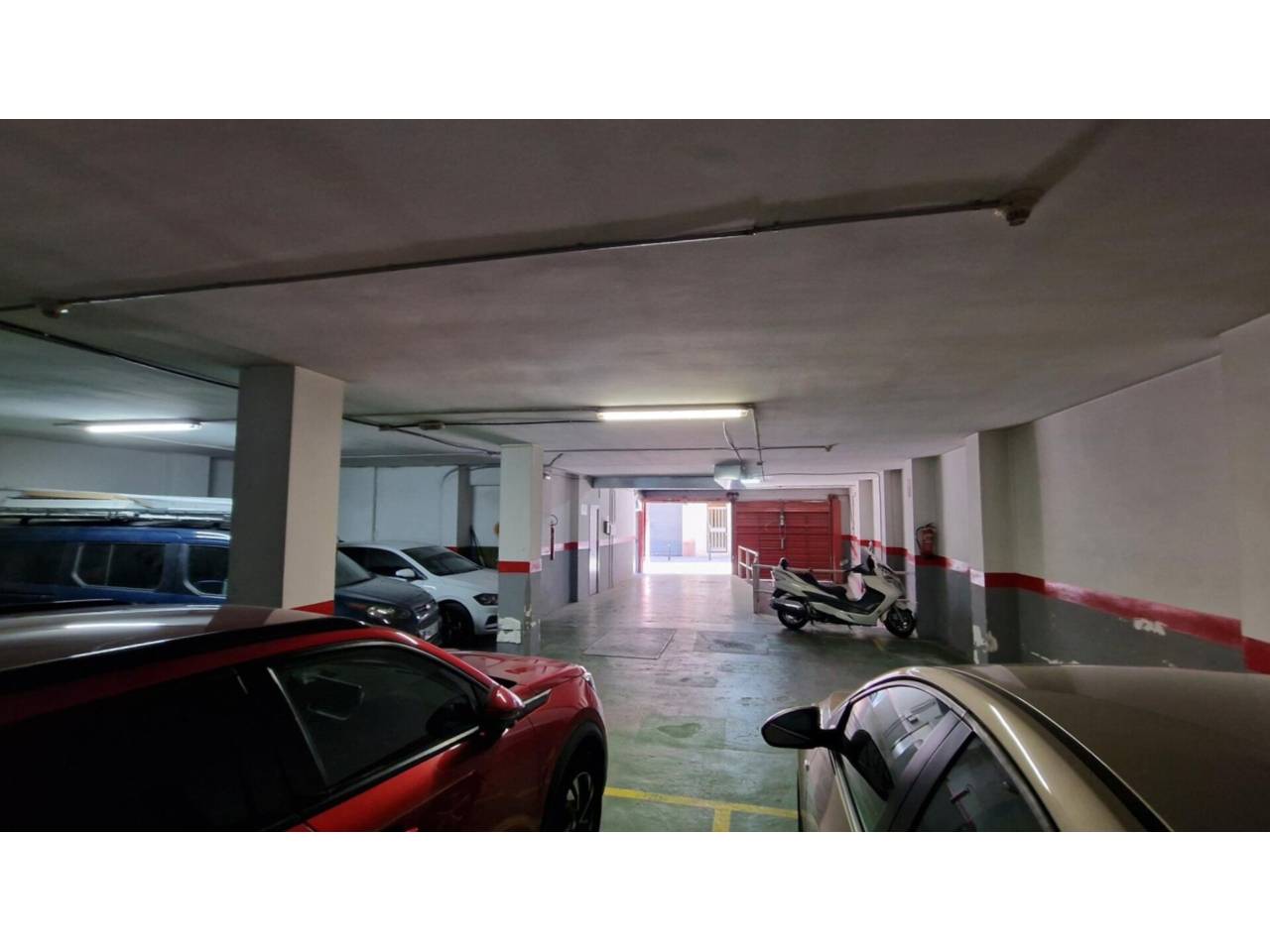 locales-comerciales en l'hospitalet-de-llobregat · collblanc 198000.00€