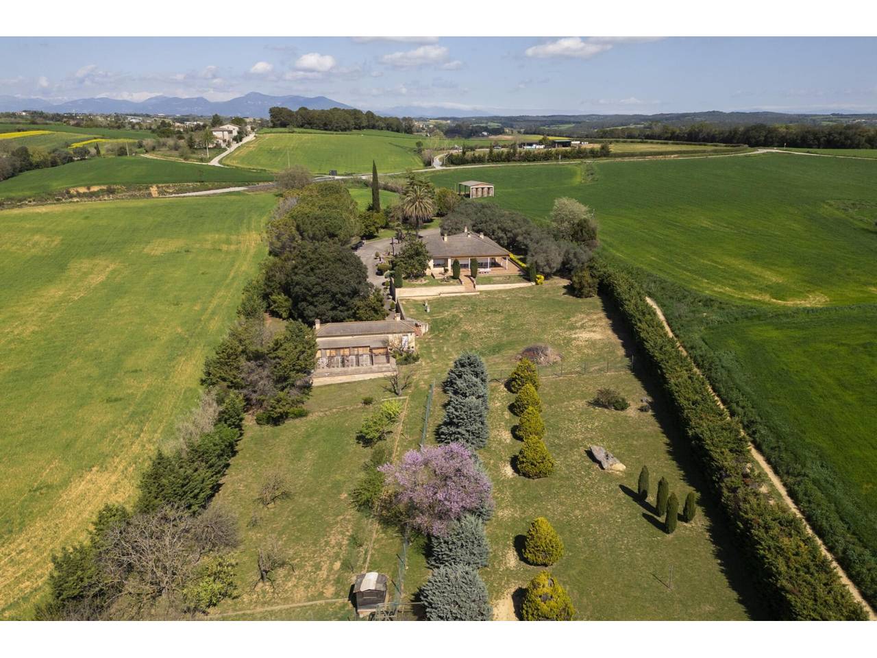 casa en cornella-del-terri · cornella-del-terri 940000.00€