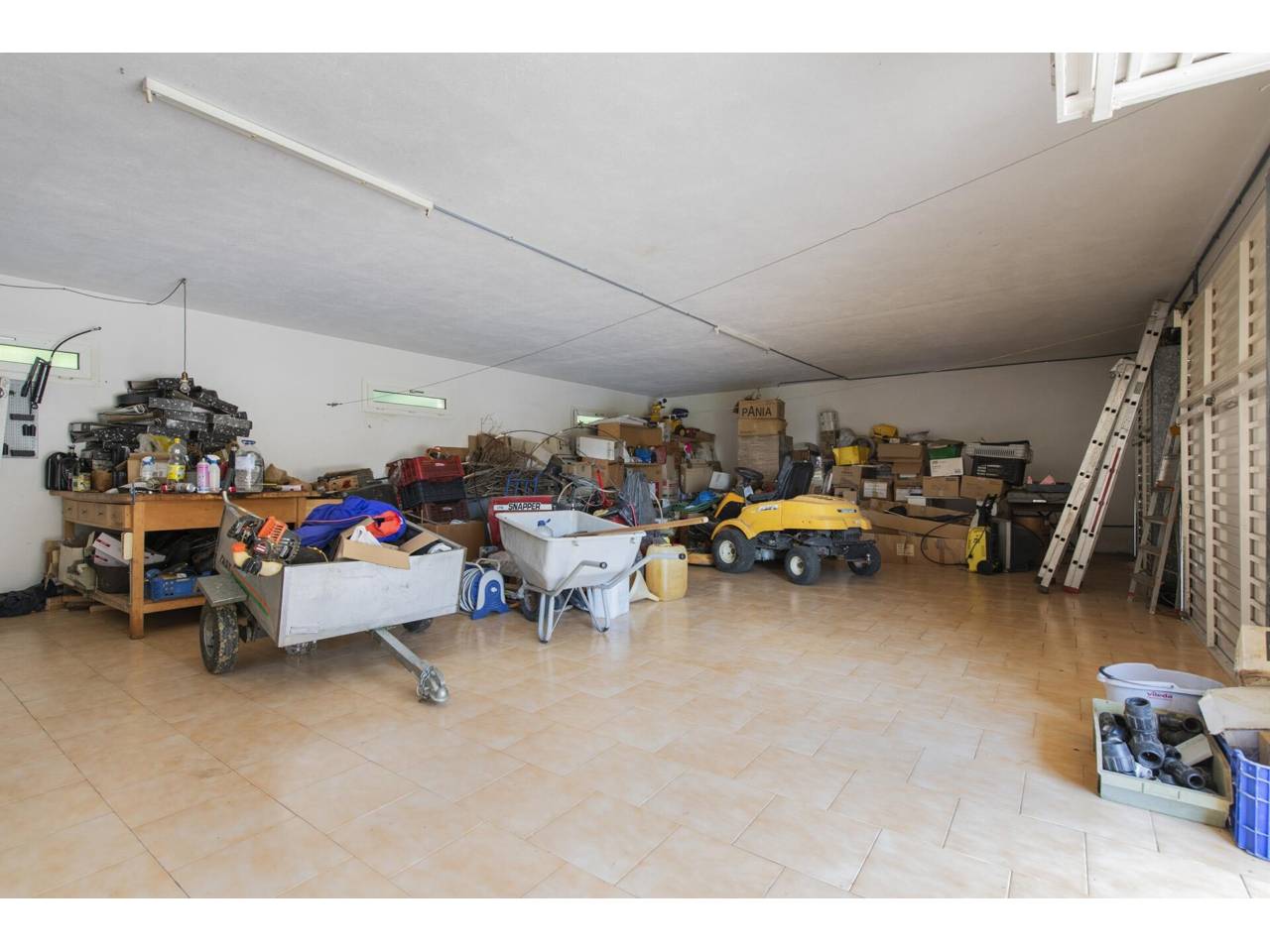 casa en cornella-del-terri · cornella-del-terri 940000.00€