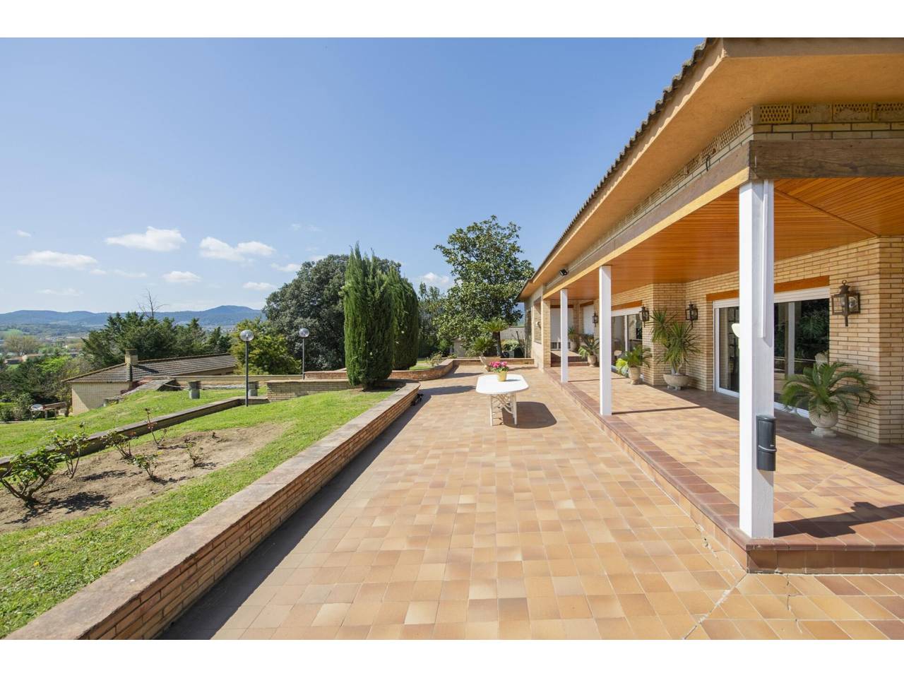 casa en cornella-del-terri · cornella-del-terri 940000.00€