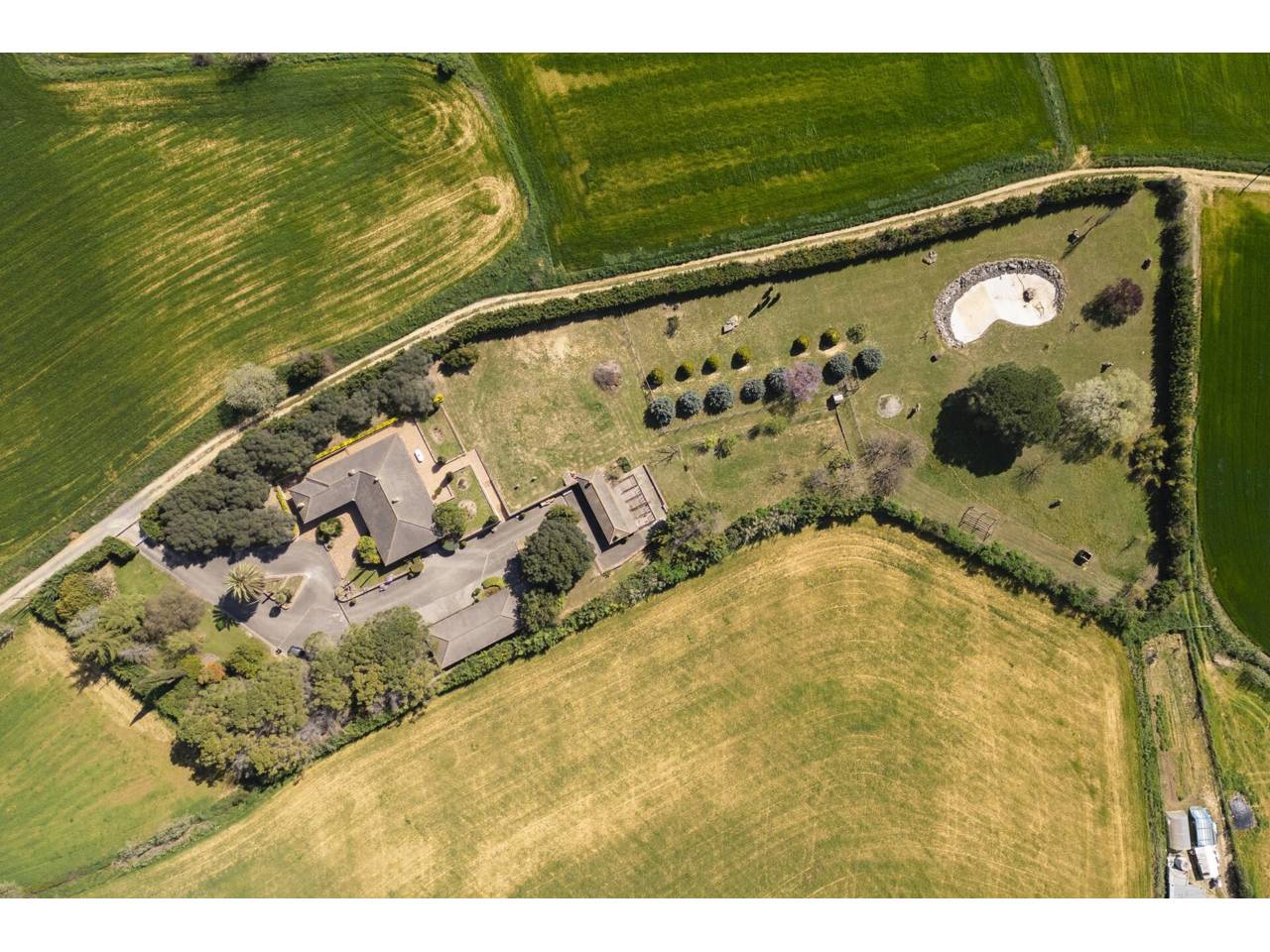 casa en cornella-del-terri · cornella-del-terri 940000.00€