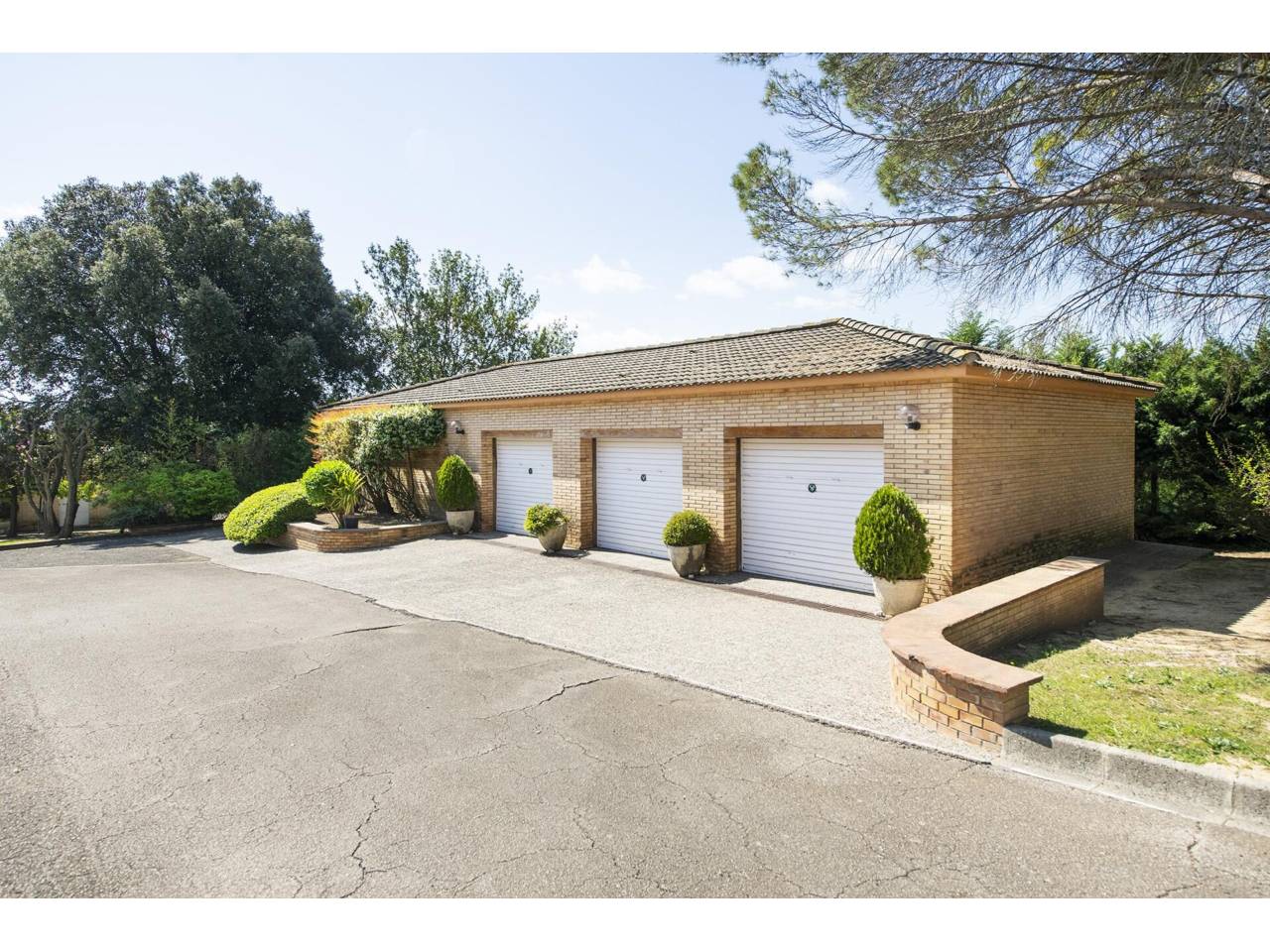 casa en cornella-del-terri · cornella-del-terri 940000.00€