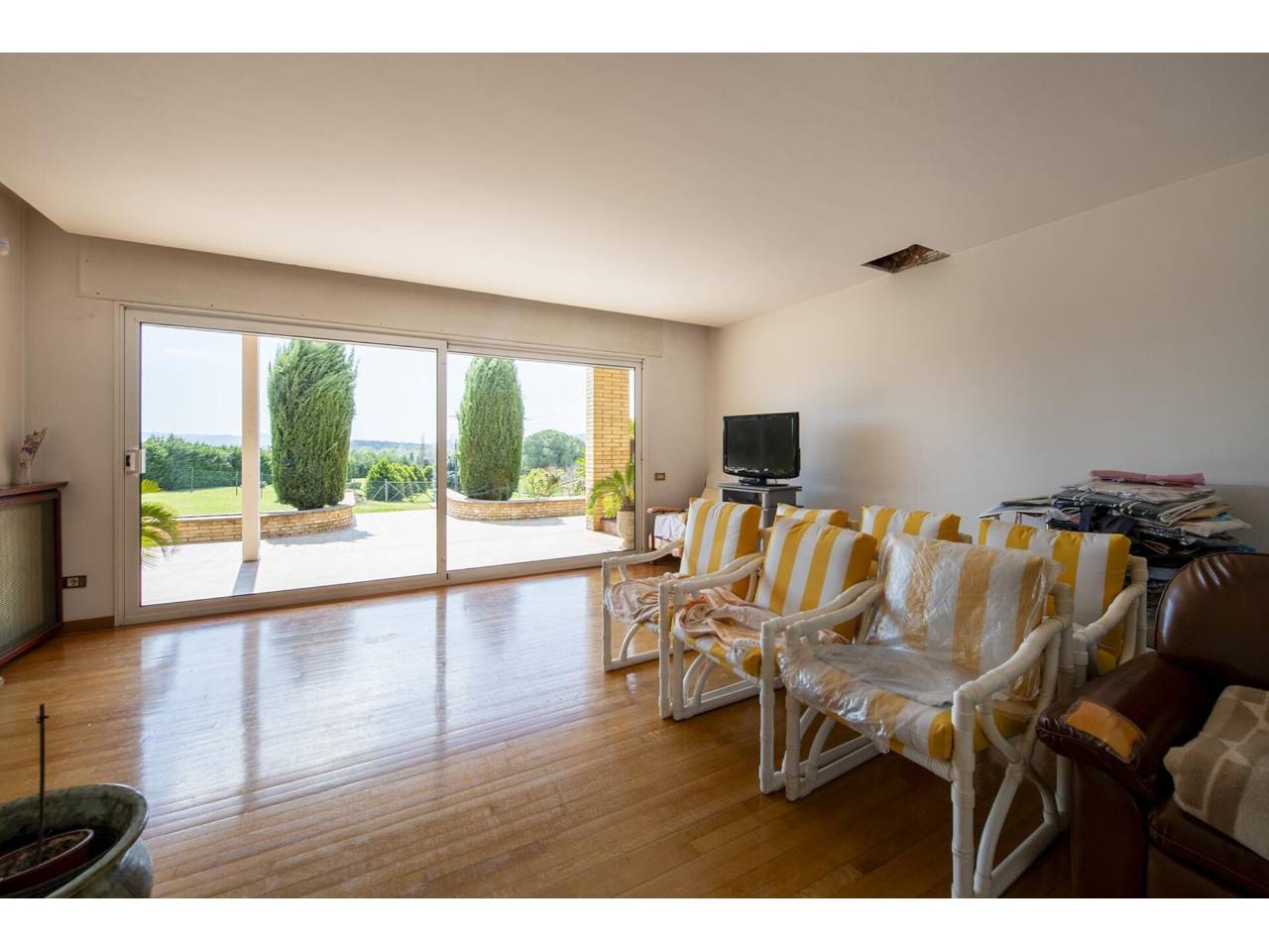 casa en cornella-del-terri · cornella-del-terri 940000.00€