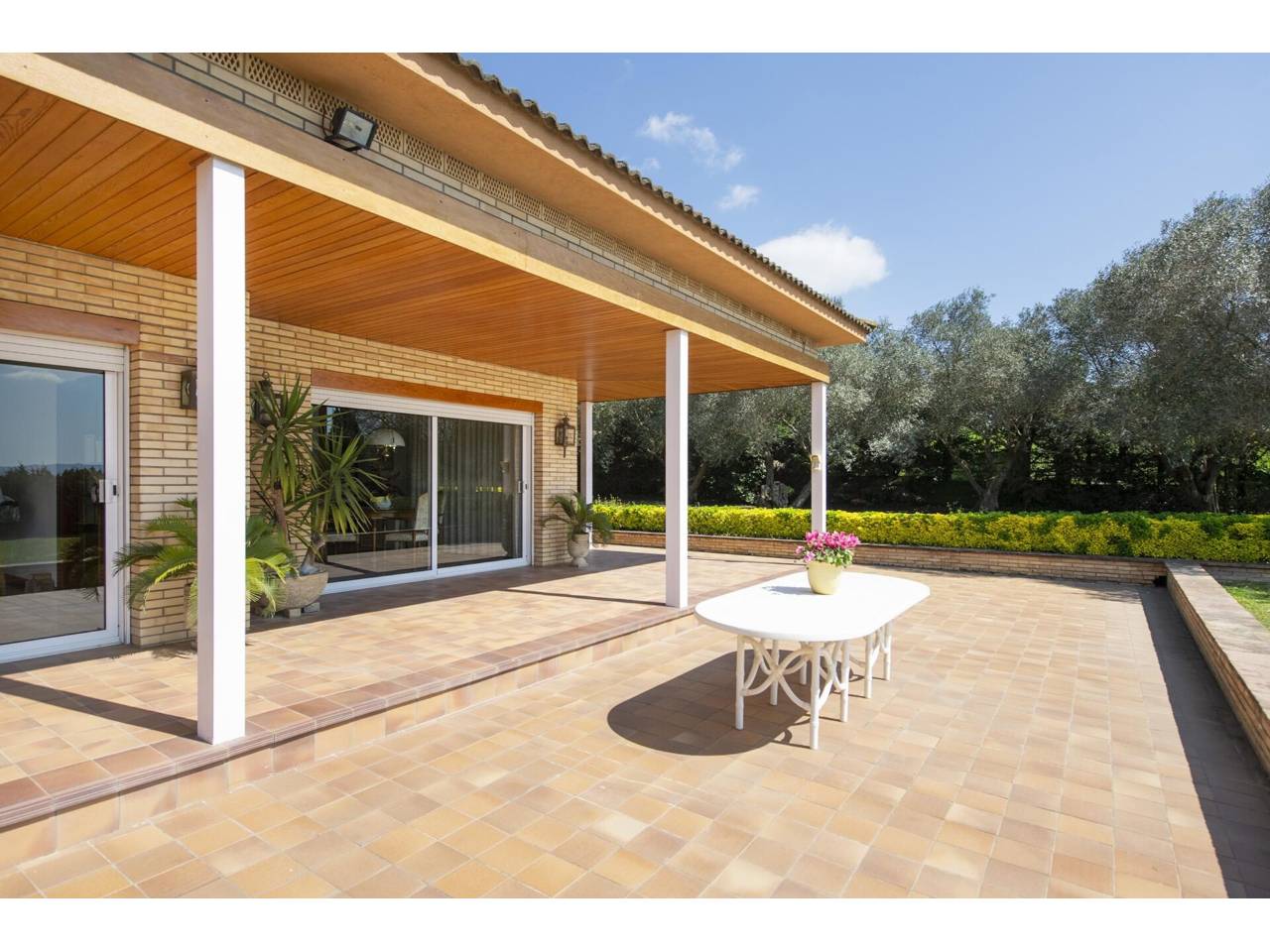 casa en cornella-del-terri · cornella-del-terri 940000.00€