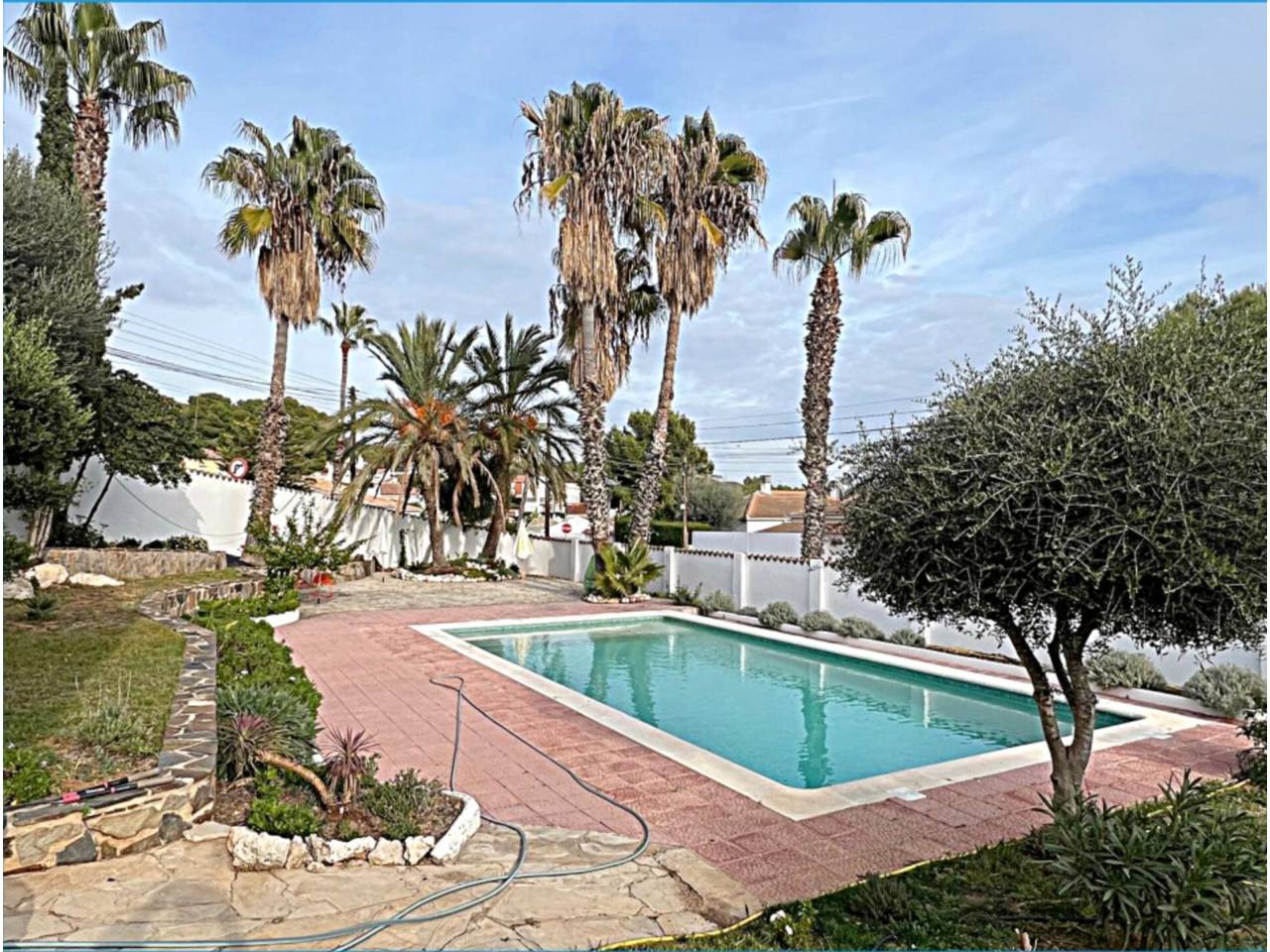 casa-unifamiliar en cunit · cunit 930000.00€