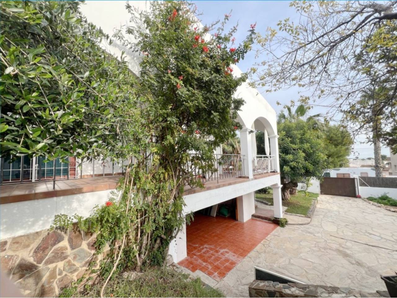 casa-unifamiliar en cunit · cunit 930000.00€