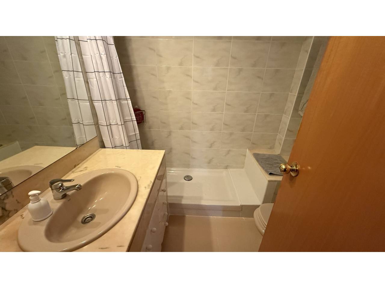 pisos en cornella-de-llobregat · almeda 367000.00€