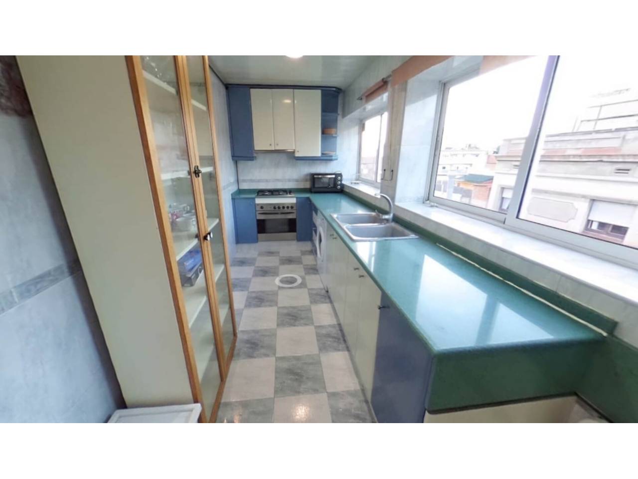 pisos en l'hospitalet-de-llobregat · la-torrassa 165000.00€