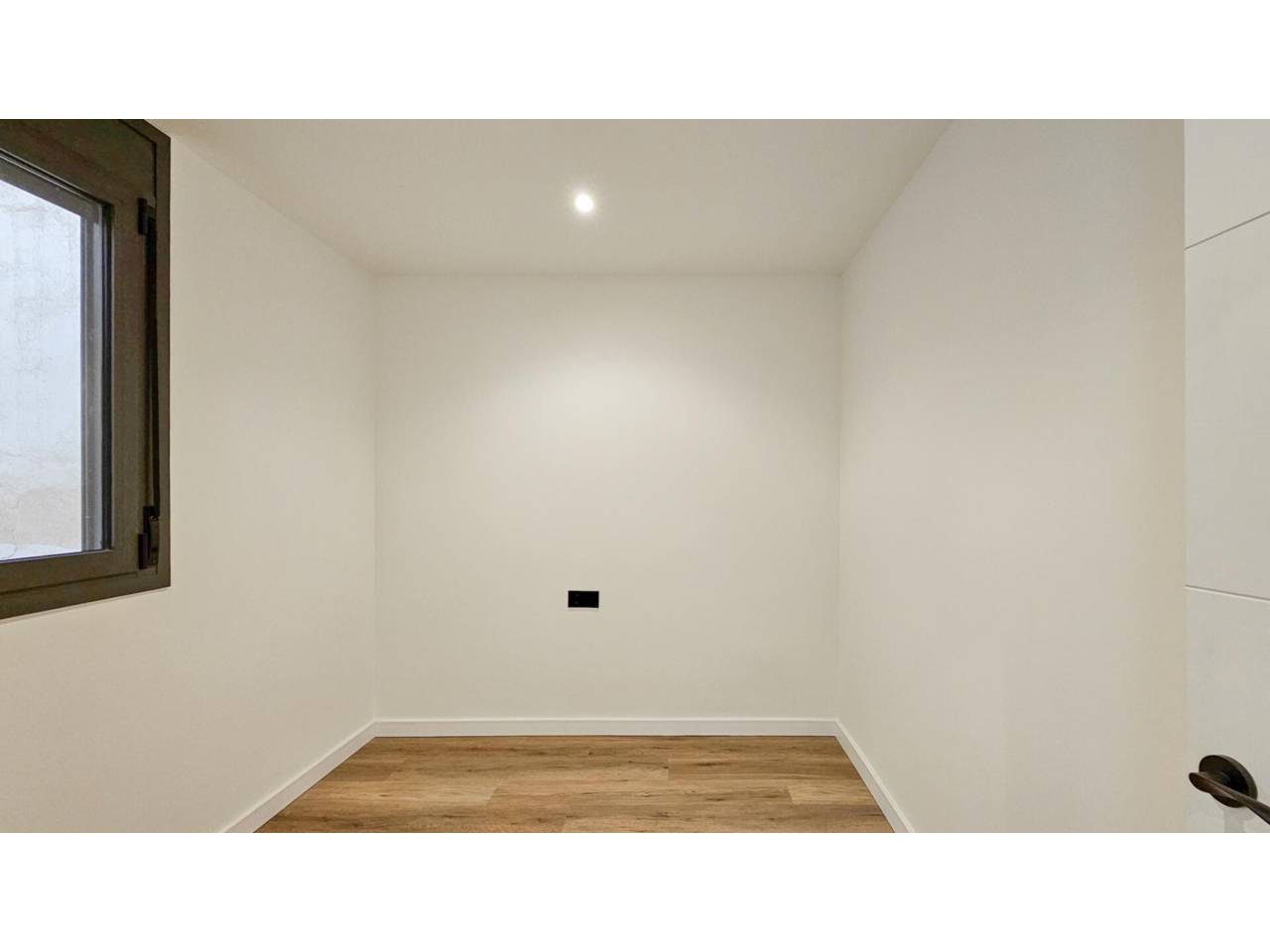 pisos en cornella-de-llobregat · almeda 263000.00€