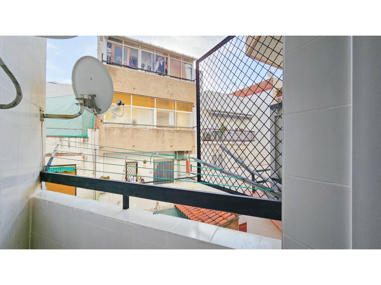 pisos en cornella-de-llobregat · almeda 263000.00€