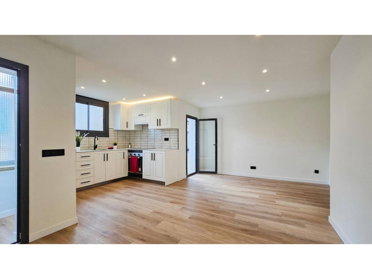 pisos en cornella-de-llobregat · almeda 263000.00€