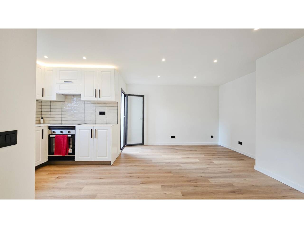 pisos en cornella-de-llobregat · almeda 263000.00€