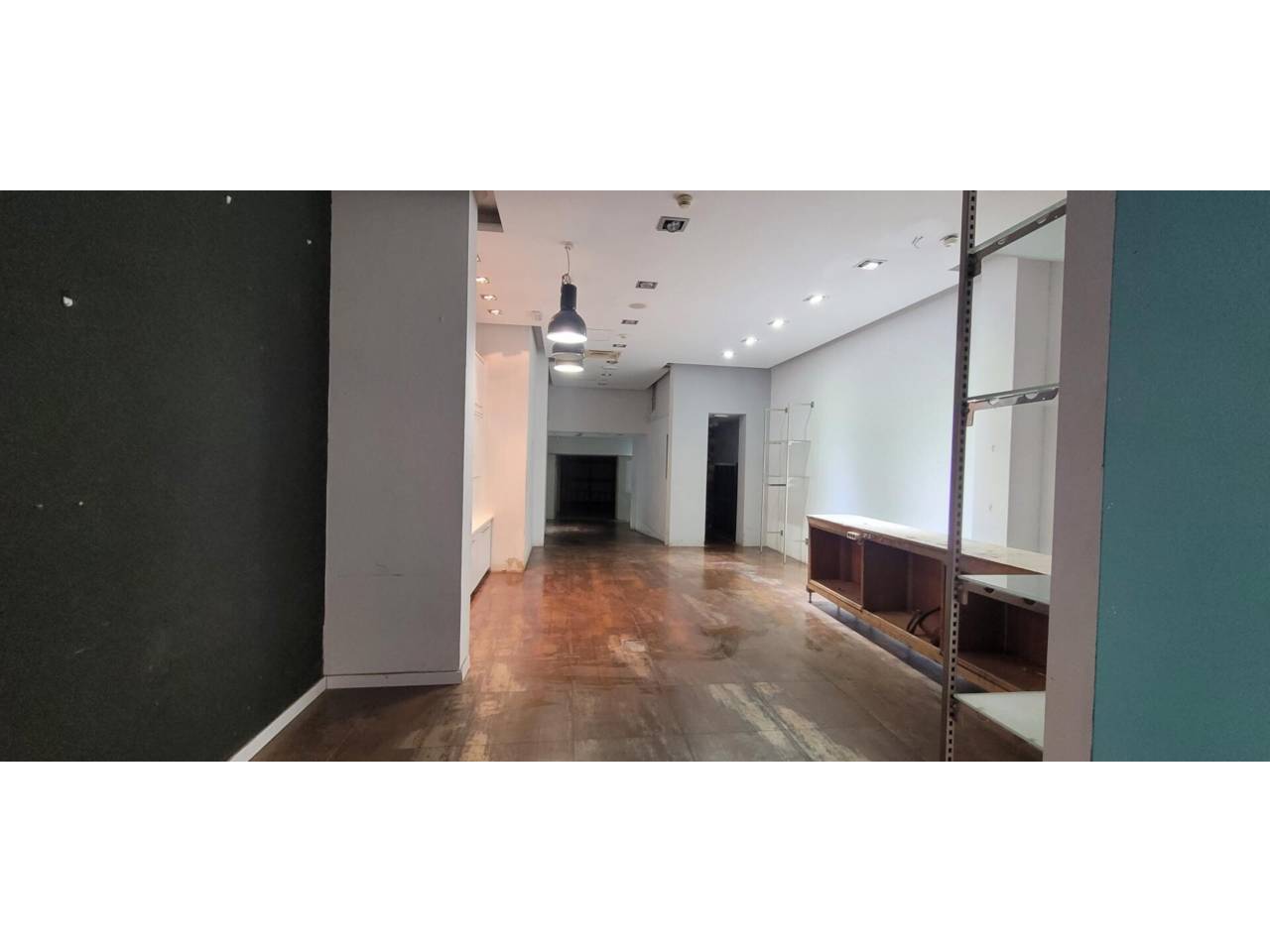 locales-comerciales en barcelona-capital · sant-antoni 430000.00€