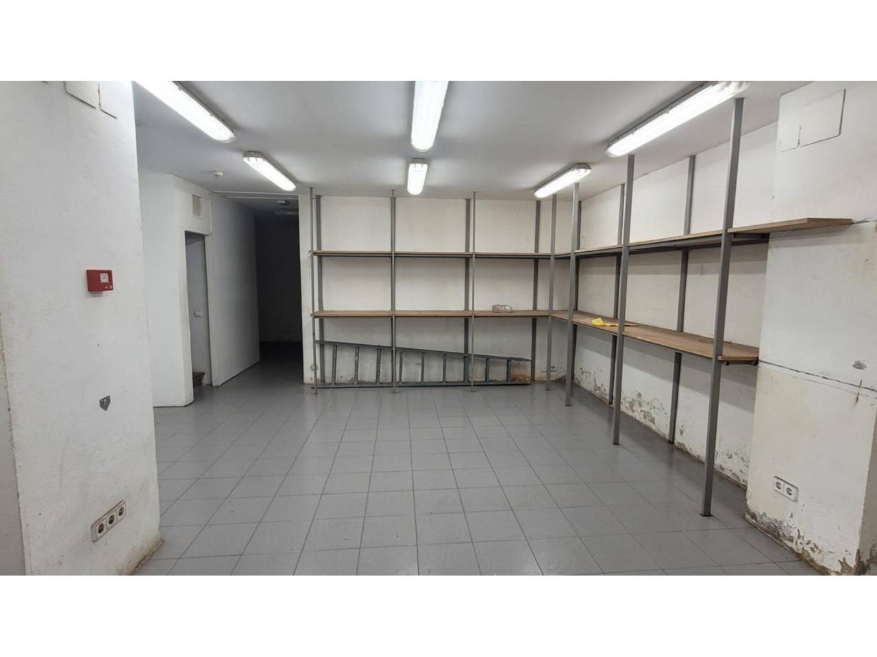 locales-comerciales en barcelona-capital · sant-antoni 430000.00€