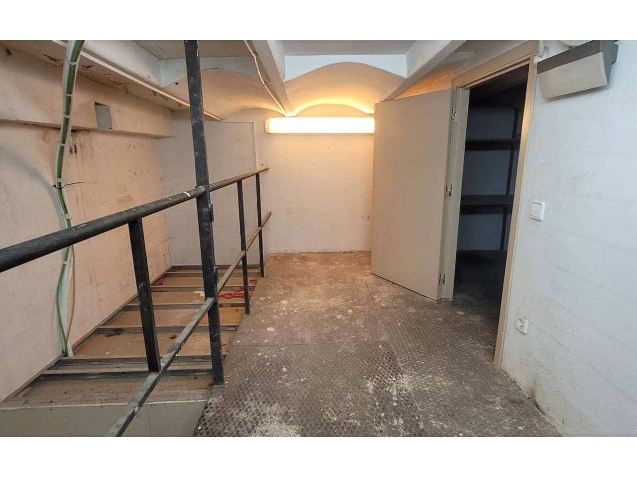 locales-comerciales en barcelona-capital · sant-antoni 430000.00€