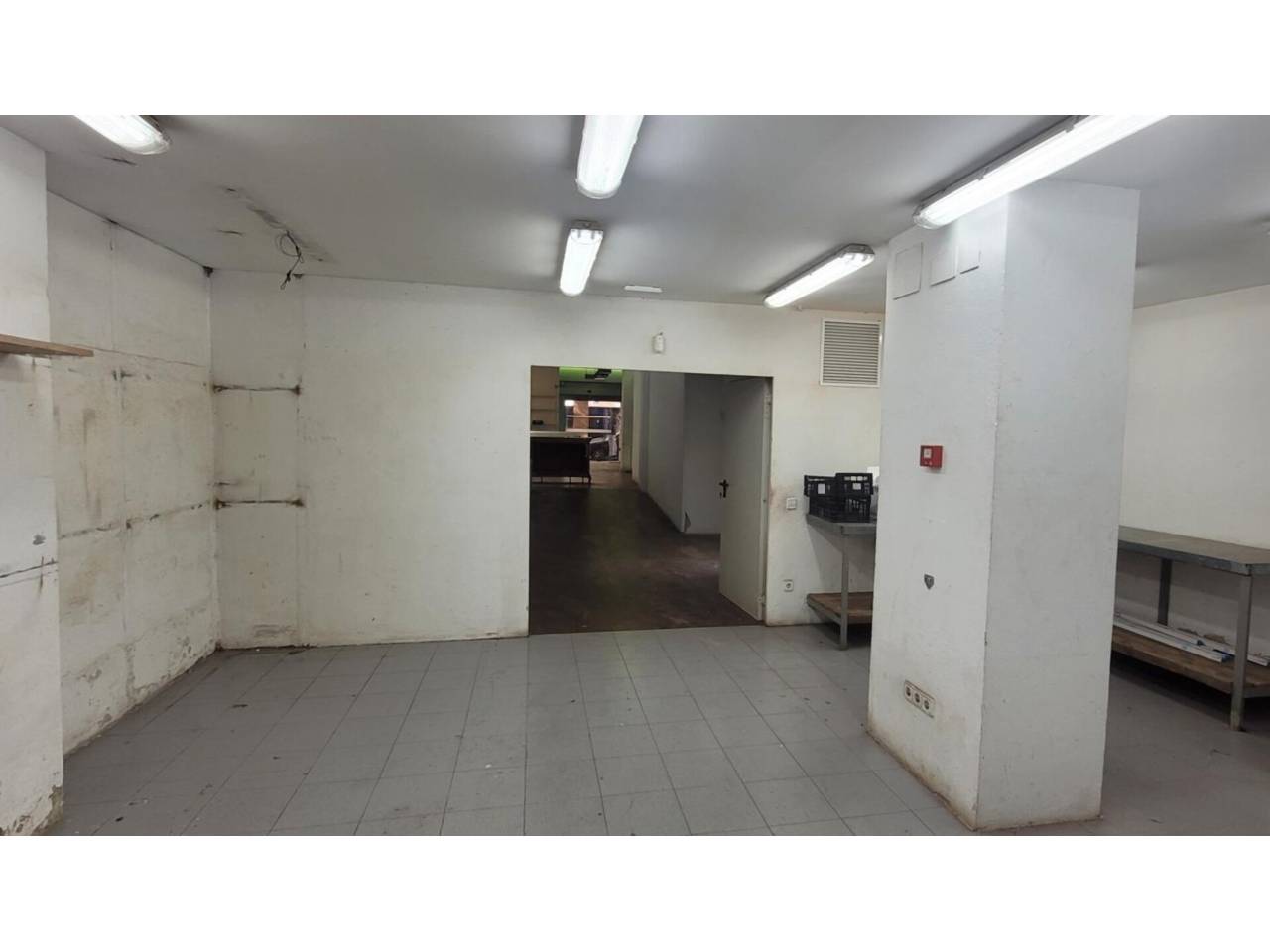 locales-comerciales en barcelona-capital · sant-antoni 430000.00€