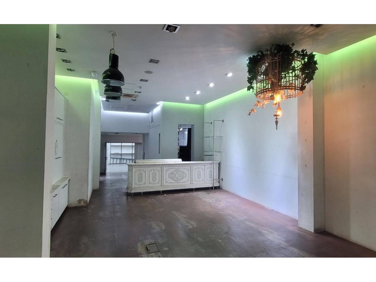 locales-comerciales en barcelona-capital · sant-antoni 430000.00€