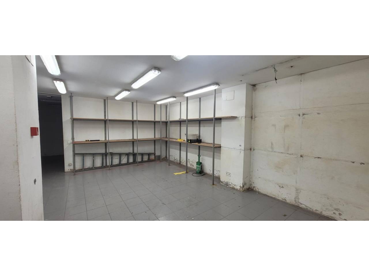 locales-comerciales en barcelona-capital · sant-antoni 430000.00€