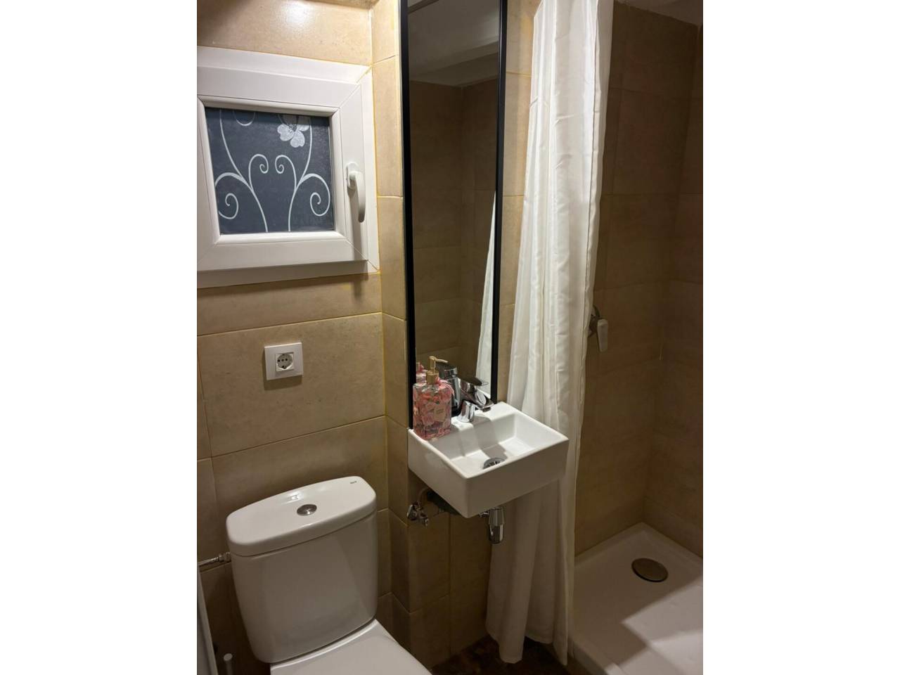 locales-comerciales en barcelona-capital · el-raval 249000.00€