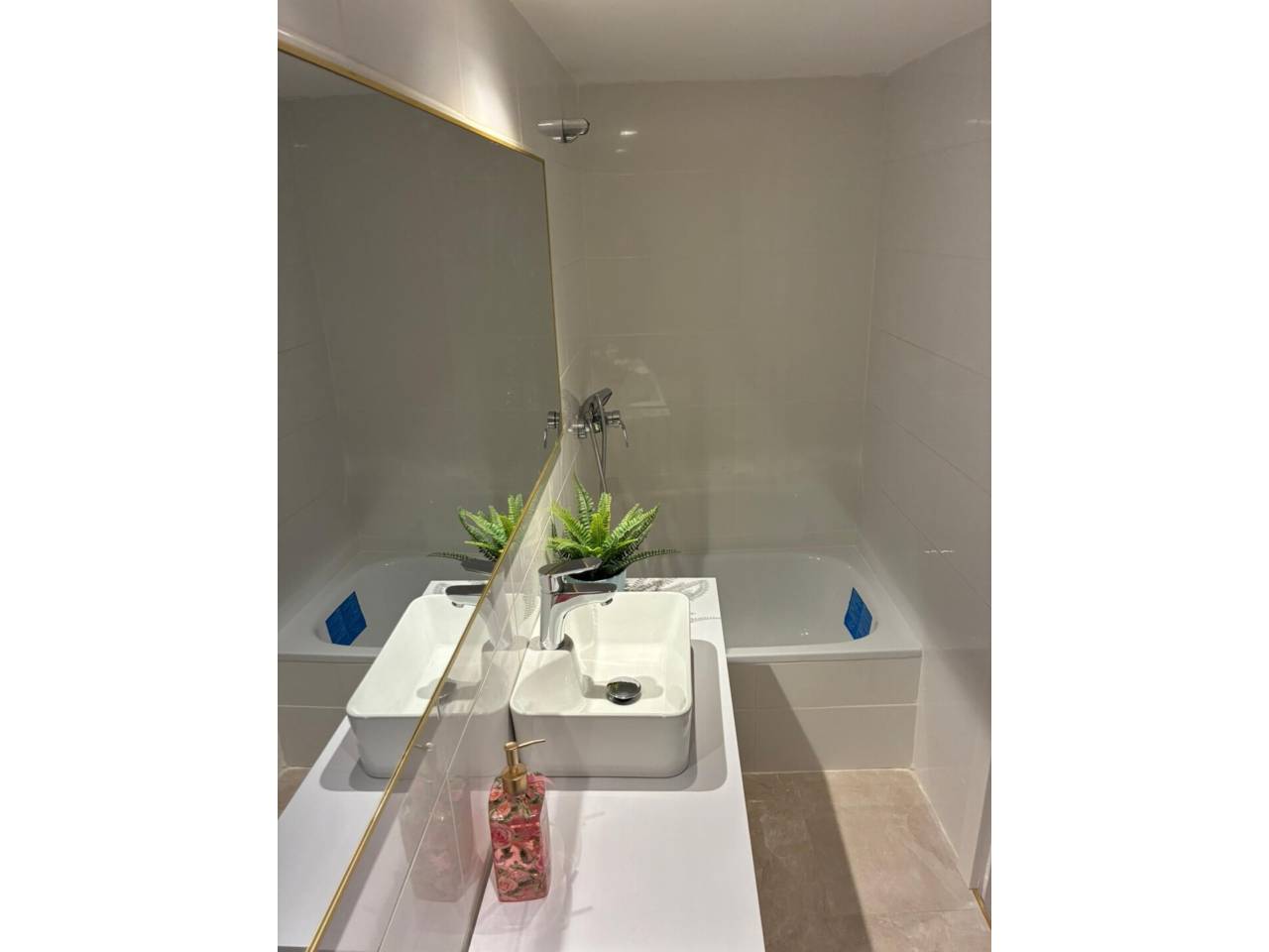 locales-comerciales en barcelona-capital · el-raval 249000.00€