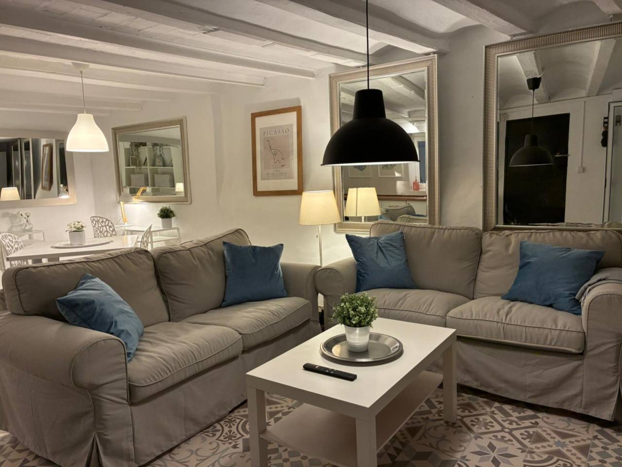 locales-comerciales en barcelona-capital · el-raval 249000.00€