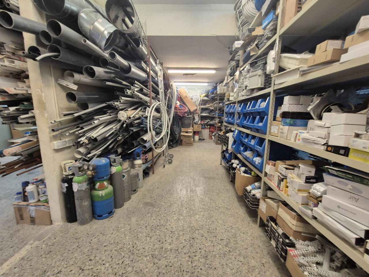 locales-comerciales en barcelona-capital · sant-andreu 262000.00€
