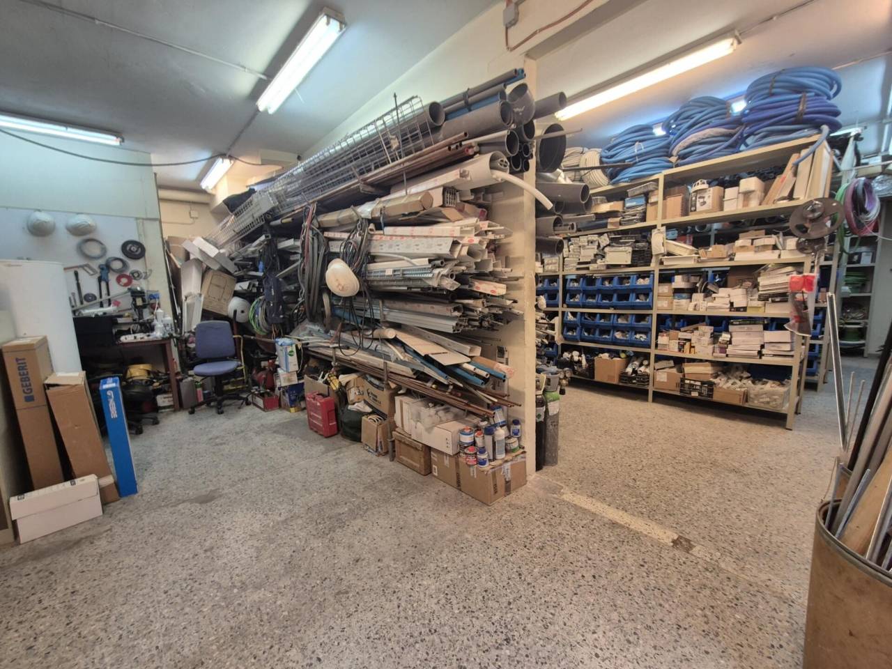 locales-comerciales en barcelona-capital · sant-andreu 262000.00€