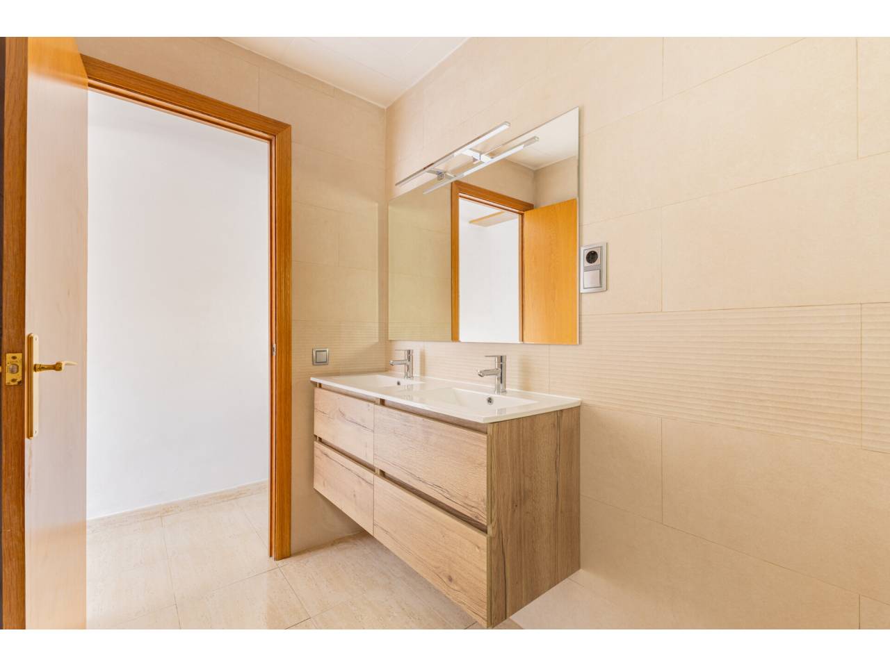 pisos en barcelona-capital · la-vila-de-gracia 405000.00€