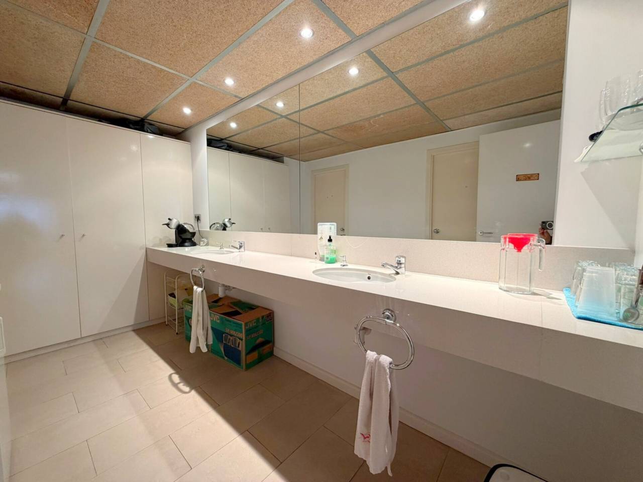 oficinas en barcelona-capital · les-corts 399000.00€