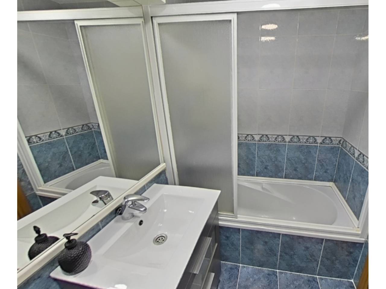 pisos en barcelona-capital · el-carmel 410000.00€