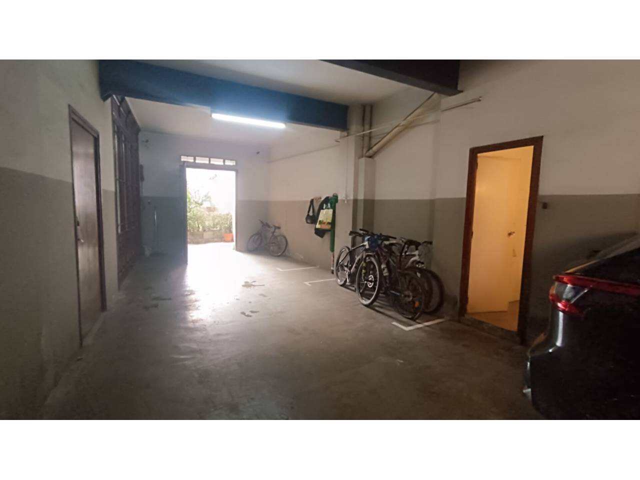 locales-comerciales en cornella-de-llobregat · cornella-centre 325000.00€