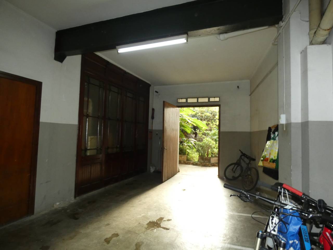 locales-comerciales en cornella-de-llobregat · cornella-centre 325000.00€